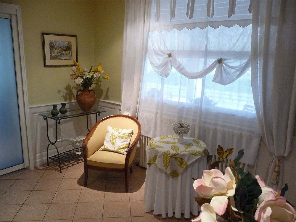 Logis Hotel L'Ayguelade Bielle Εξωτερικό φωτογραφία